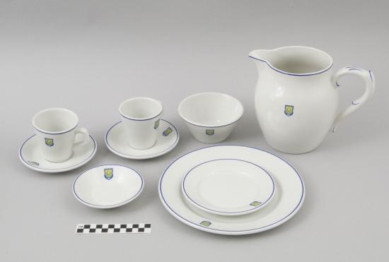 Dishware set